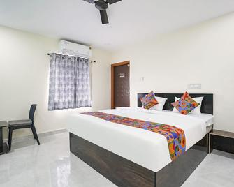 Fabhotel Grand Imperial - Aurangabad - Phòng ngủ