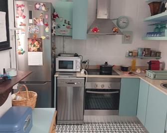 Habitación privada con baño. - Cádis - Cozinha