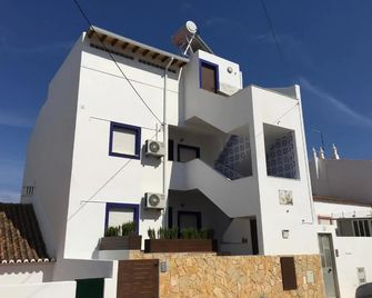 Lagos Uptown Bed & Breakfast - Lagos - Edificio