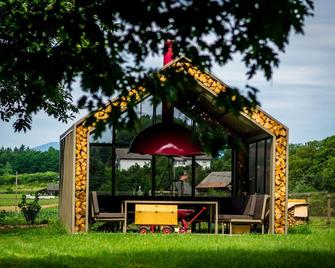 Big Berry Luxury Of Freedom - Metlika - Patio