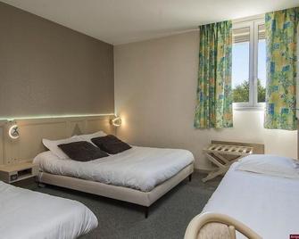 Hôtel Armony - Laissac-Sévérac-l'Église - Bedroom