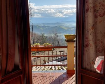 B&B Poggio di Vento sulla via degli Dei - Pianoro - Балкон