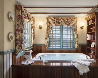 Captain's House Inn - Chatham - Salon