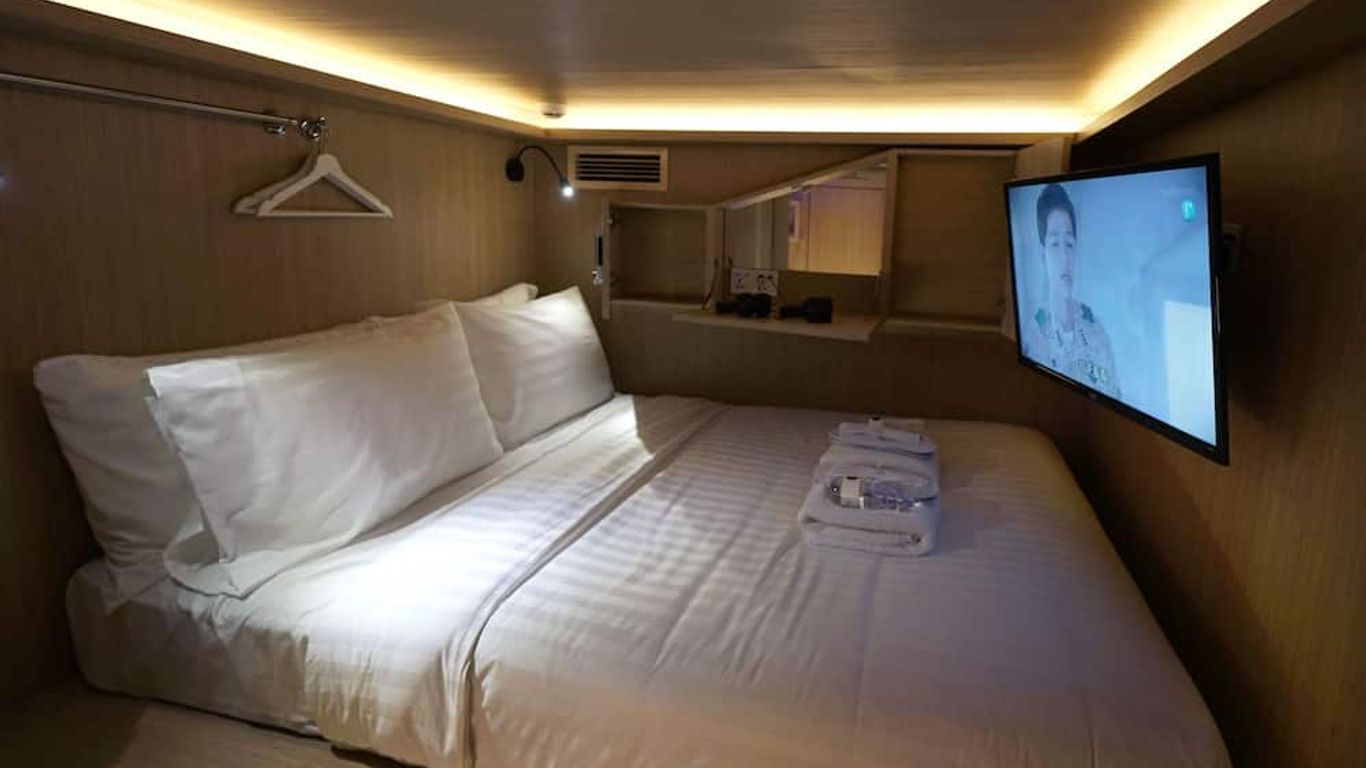 Cube Boutique Capsule Hotel @ Kampong Glam