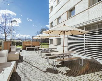Residencia Universitaria Resa Los Abedules - Pampelune - Balcon