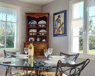 Unforgettable Gull Dream In This Cottage☆☆☆☆“les Bruyères“ Belle Ile En Mer - Bangor - Jídelna