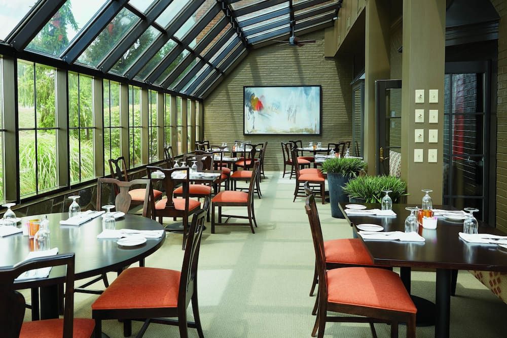 Ethan Allen Hotel - דנברי - מסעדה