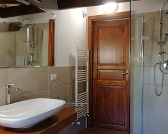 Baduerughe - Valledellago - Poggio Mirteto - Baño