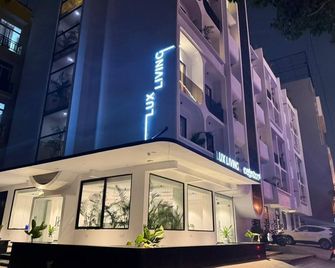 Lux Living Hotel - Bengaluru - Building