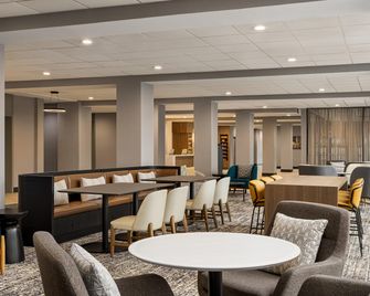 هوليداي إن ناشفيل داون تاون - ستاديوا بي آيتش جي - ناشفيل (تينيسي) - مطعم