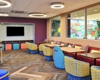 Tru by Hilton Chesterfield Township Detroit - Chesterfield Township - Lounge