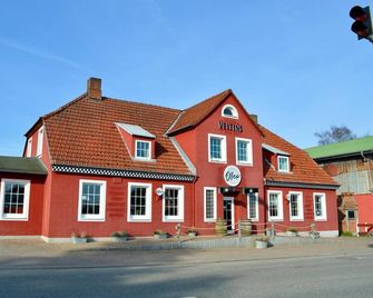 Restaurant Ollex and beds Zimmer 2 - Sierksdorf - Gebäude