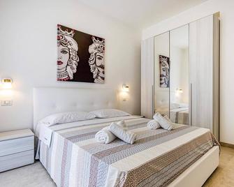 Villa Ares by Villa Plus - Santa Maria del Focallo - Bedroom