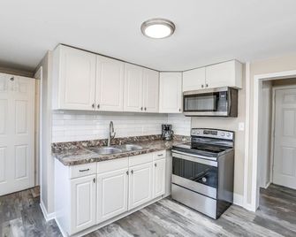 Plymouth apartment - Plymouth - Kitchen