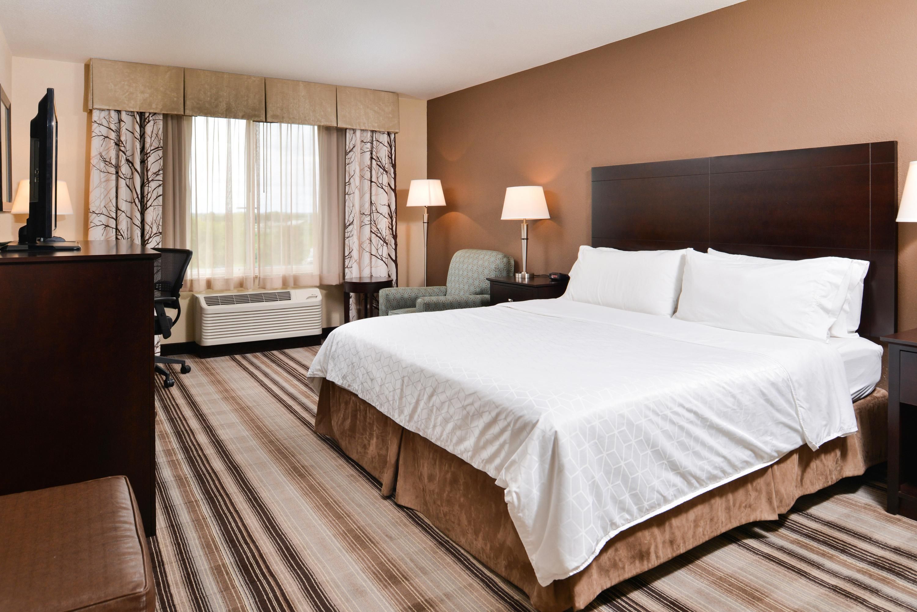 cheap hotels in emporia ks
