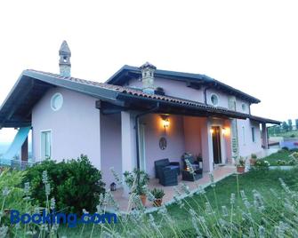 Domus Langhe B&B - Treiso - Gebäude