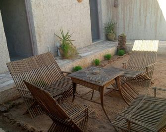 4 bedroom private vacation home in douz - Douz - Patio