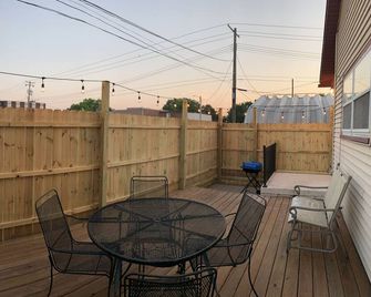 Full House in Downtown Ottawa, Very Short Walk to Downtown and Restaurants! - Ottawa - Balcony