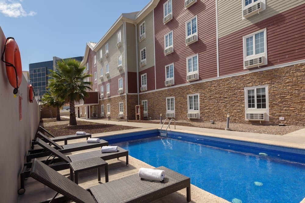 Extended Suites Saltillo Galerías - Saltillo - Bể bơi