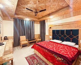 Sunrise Guest House - Kasol - Bedroom