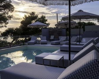 Casa Bloo Adults Only - Elia Nikitis - Piscina