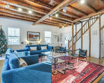 Charming Jaffrey Cottage w/ Deck & Grill! - Jaffrey