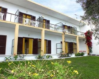 Firefly Hotel - Moraitika - Building