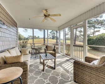 Family Home in Southport Golf Community w/ Perks! - Southport - Balcony