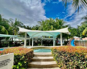 Sun Plaza Subic Hotel - Subic - Pool
