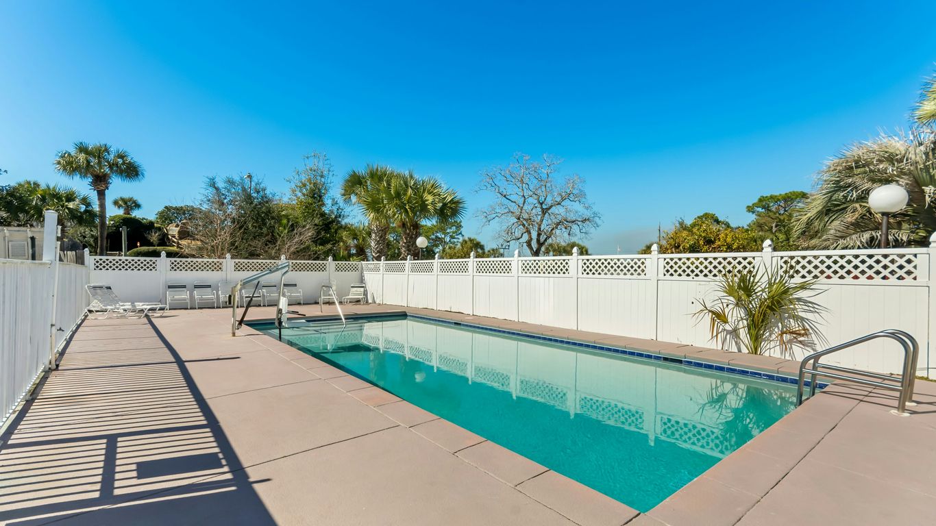 Red Roof Inn Panama City Beach