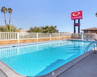 Econo Lodge Barstow - Barstow - Piscina