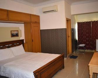 Hotel De Mall - Rawalpindi - Bedroom