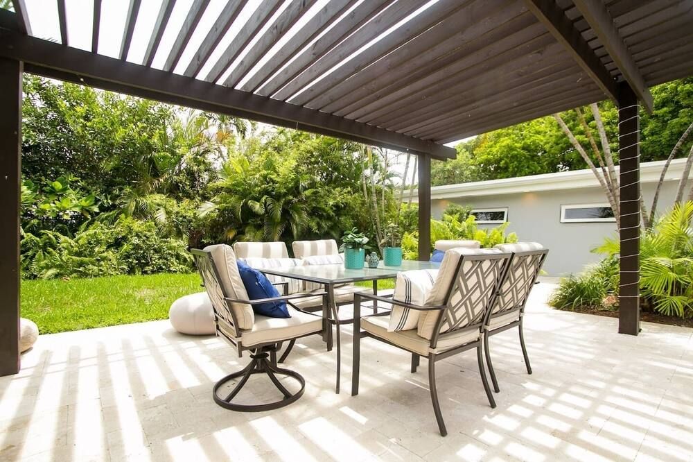 Luxury Beach Home W/ Heated Saltwater Pool & Amazing Location; Nyc Abstract Art - פורט לודרדייל - פטיו