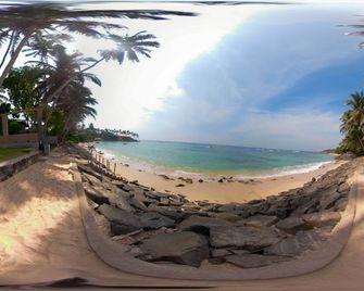 Sea World Boutique Hotel - Mirissa - Beach