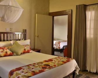 Thebe River Safaris - Kasane - Slaapkamer