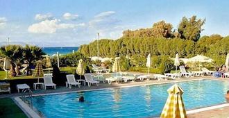 Pylea Beach Hotel - Ialysos - Zwembad