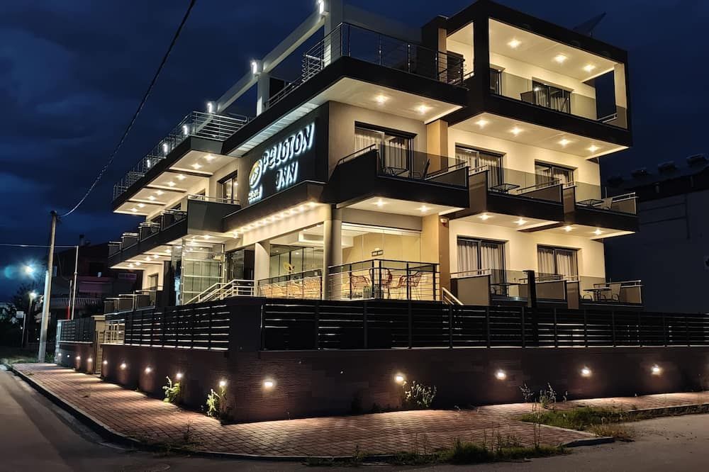 Peloton Inn - Paralia - בניין