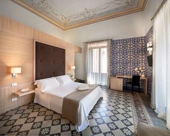 Hotel Vittorio Veneto - Ragusa - Schlafzimmer