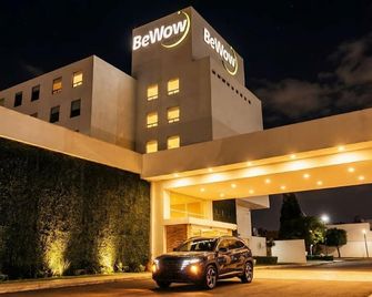 Bewow Hotel Querétaro - Santiago de Querétaro - Building