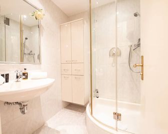 Amici - Garmisch-Partenkirchen - Bathroom