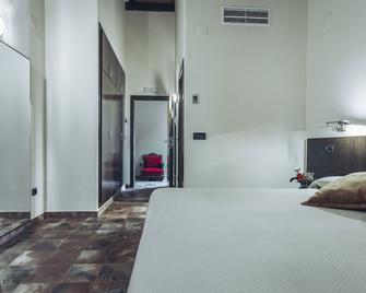 Hotel Rural Pago De Tharsys - Requena - Bedroom