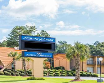 Howard Johnson by Wyndham Athens - Athens - Building