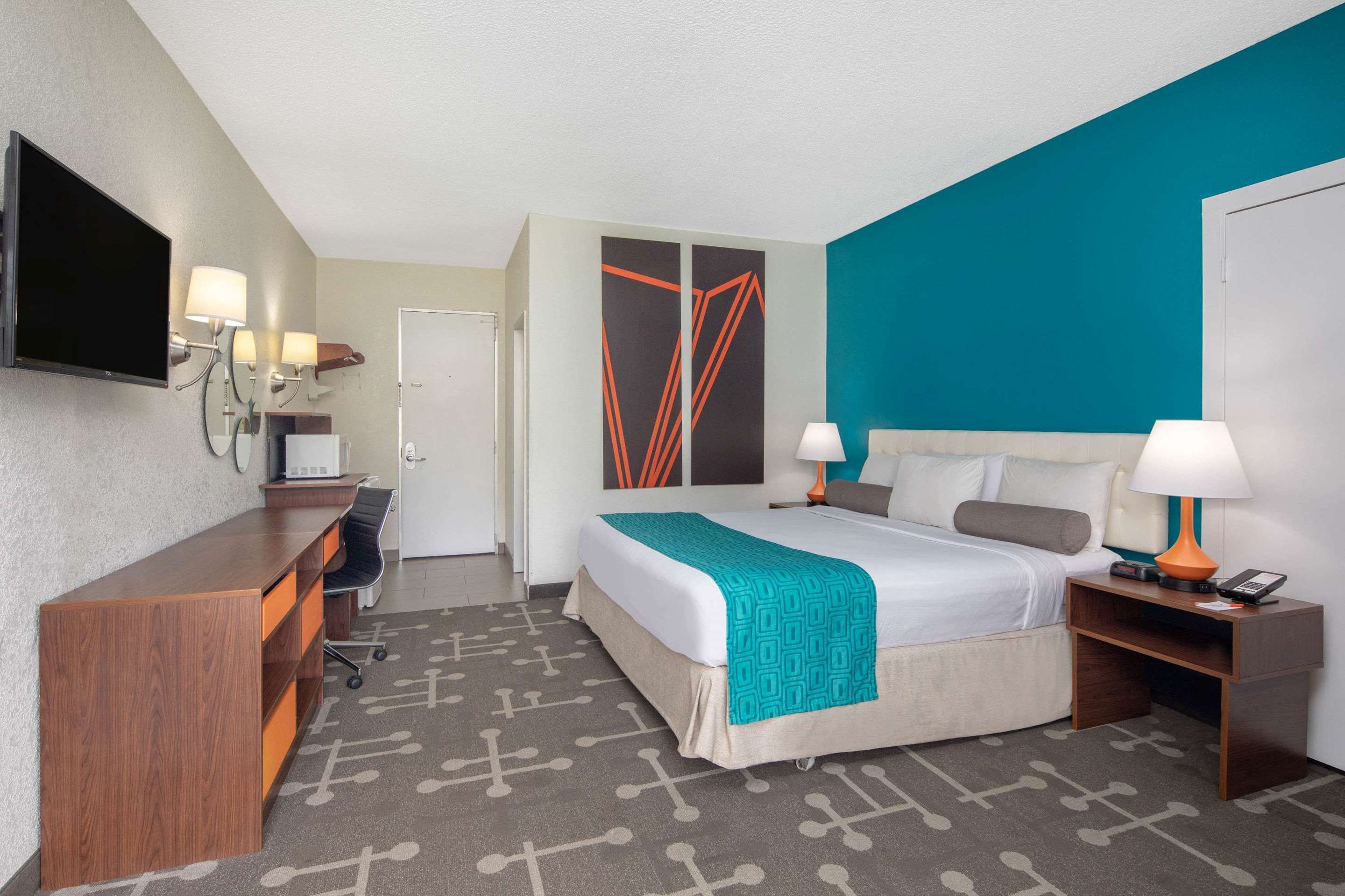 Howard Johnson by Wyndham Athens - Athens - Schlafzimmer