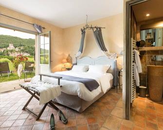 Hotel-Spa Le Saint Cirq - Bouzies - Bedroom