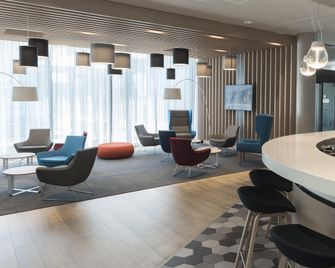 Holiday Inn Express Wiesbaden By IHG - Wiesbaden - Building