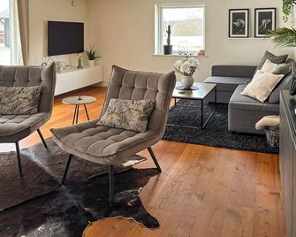 2 Bedroom Amazing Home In Gislaved - Gislaved - Vardagsrum