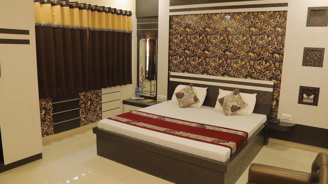 Hotel Royal Ajmer (100 m From Dargah Sharif )