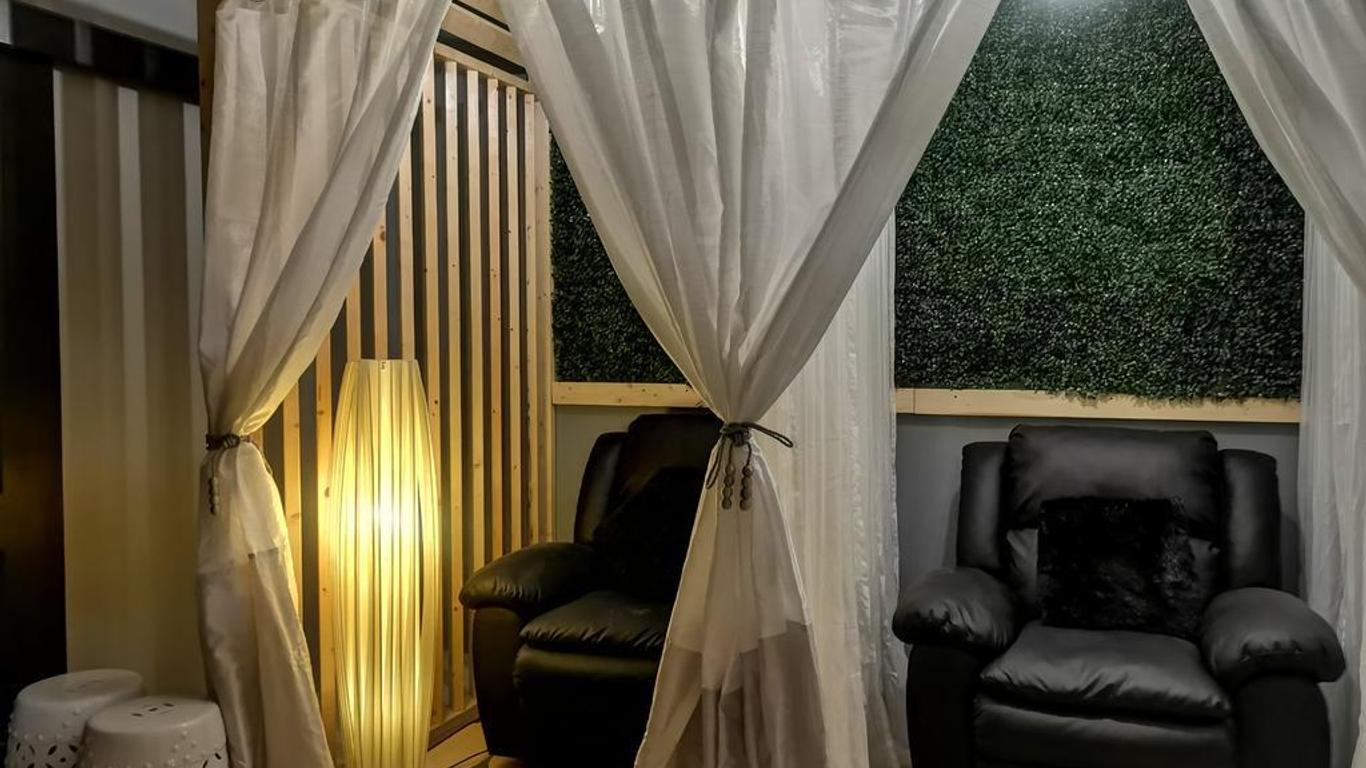Mactan Cebu Waiting Lounge