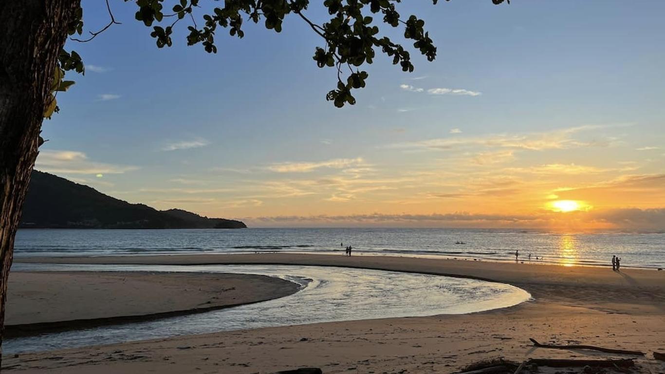 The Snug Airportel - Phuket Airport