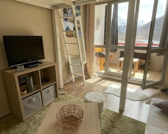 Renovated 4-person studio with lake view Artouste Fabrège - Laruns - Salon